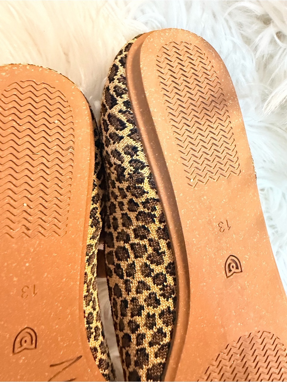 Rothy's Leopard Print Pointed Flats with Red Insole and Blue Trim size 13 - Picture 8 of 9